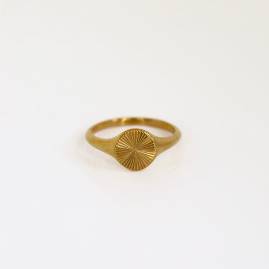 Round Sun Signet Ring