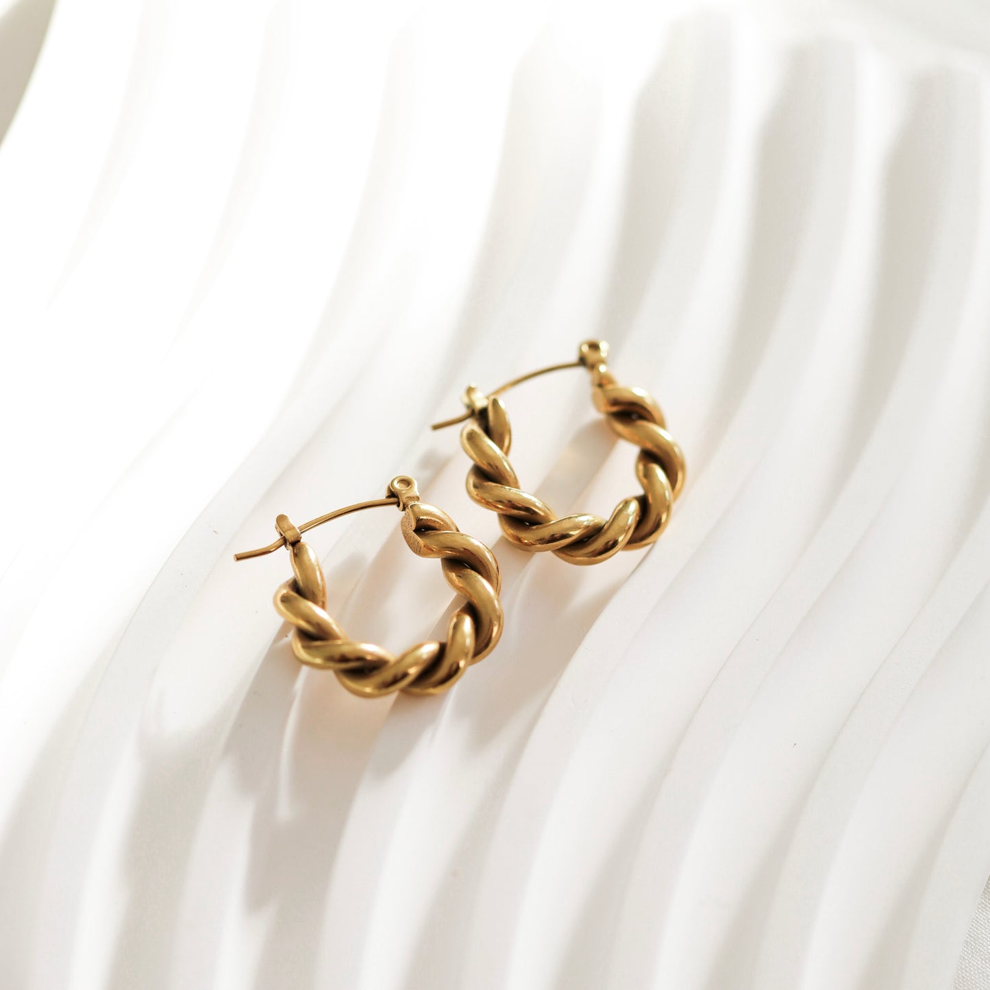 Twisted Rope Hoops