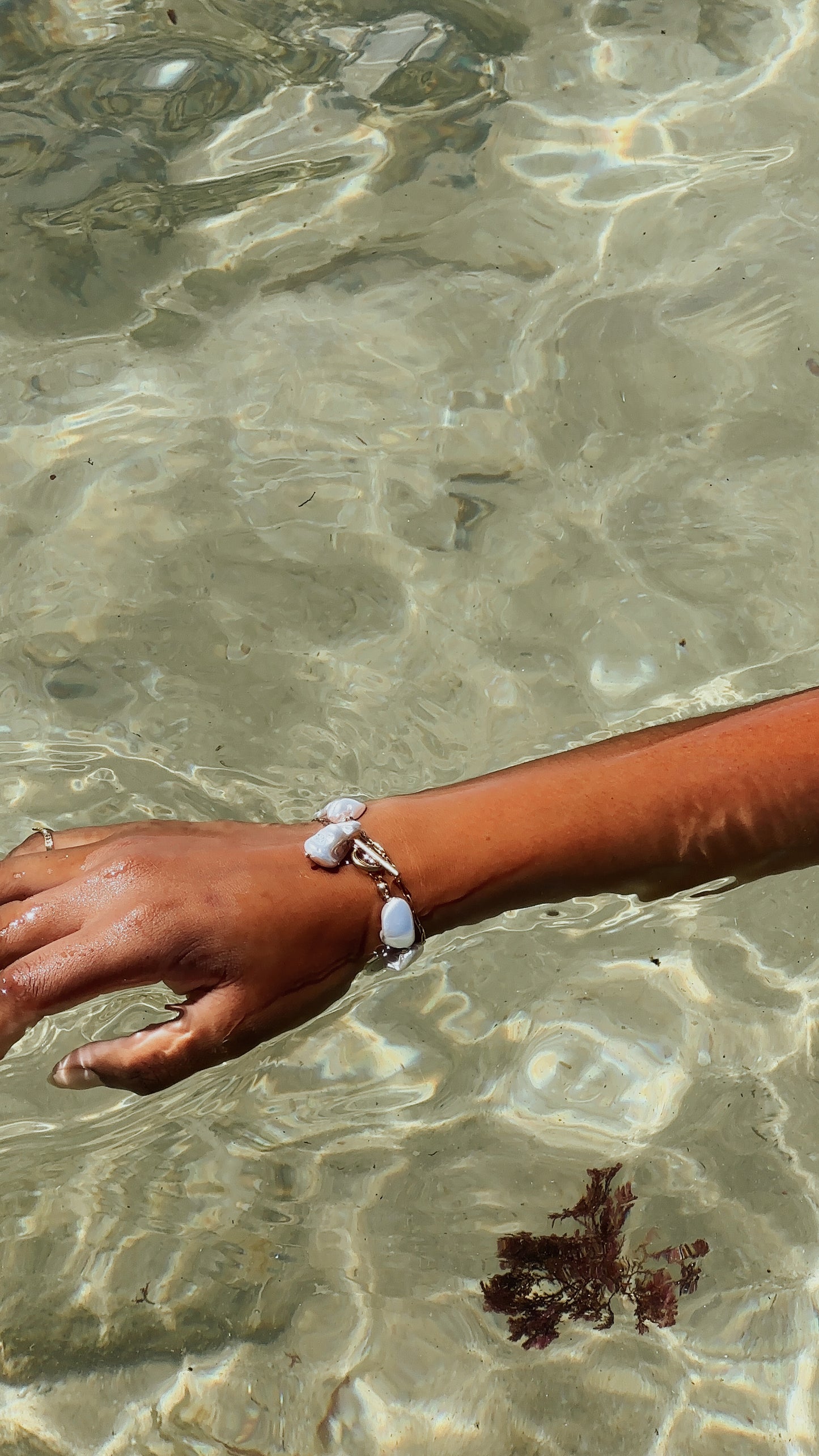 Uluwato Pearl Toggle Bracelet