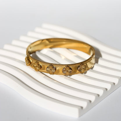 Tyla Flower Bangle