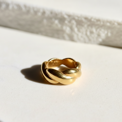 Nusa Croissant Ring