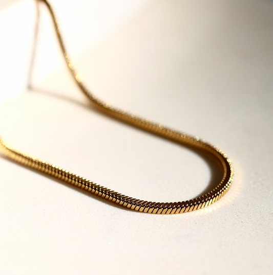 Ellie Square Herringbone Necklace