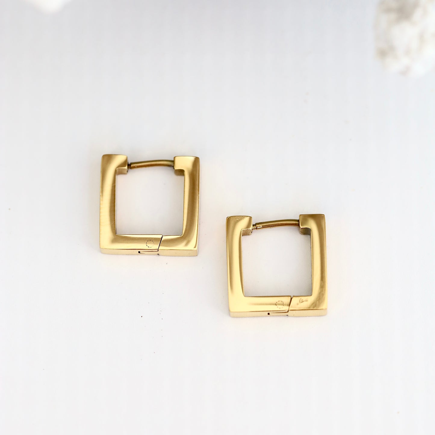 Mira Square Hoops