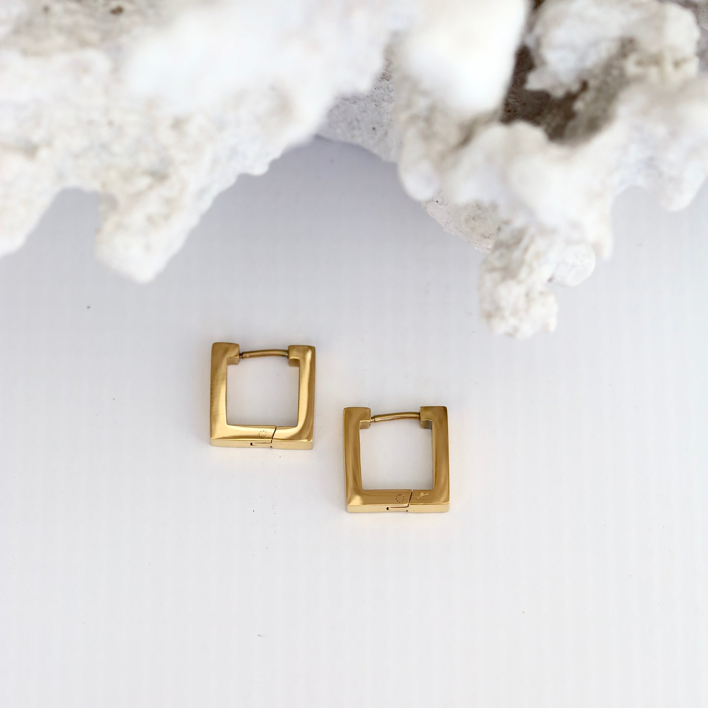 Mira Square Hoops