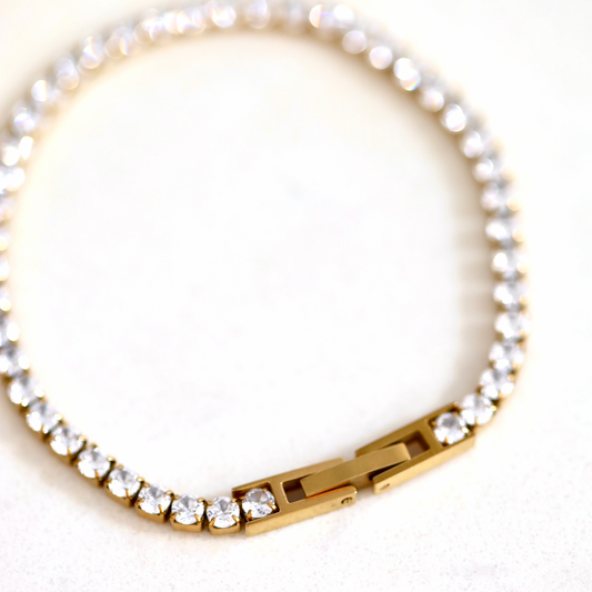 Tennis bracelet